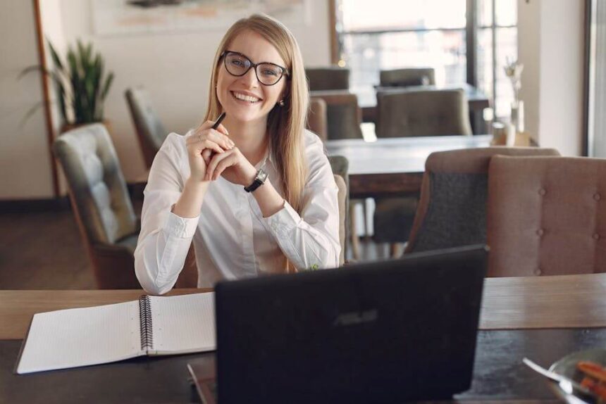 5 Business Skills Professionals Can Build Through an Online MBA