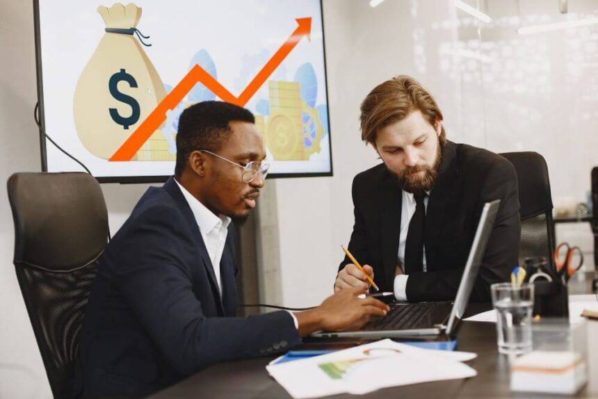 What Finance Professionals Should Understand Before Transitioning to Private Equity