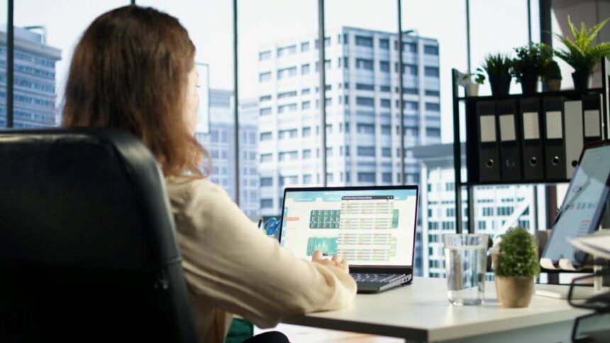 Property Management Software Features That Improve Cash Flow: How Technology Helps Reduce Payment Delays